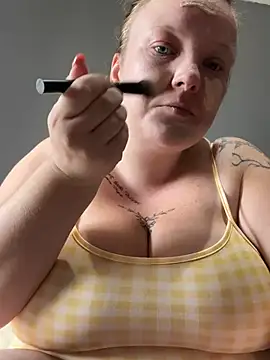 busty-bella1 online show from July 31, 9:19 am