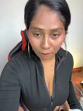 Snapshot of hurren_pasha chatting on May 25, 12:33 pm hurren pasha online show from May 25, 12:33 pm