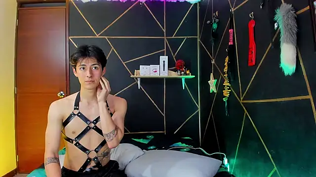 MillersKink online show from January 2, 2:22 am