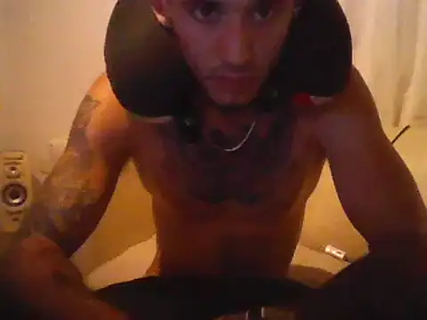 Snapshot of jonypijon222 chatting on January 20, 4:32 am jonypijon222 online show from January 20, 4:32 am