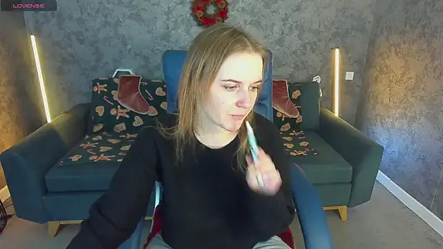 MaribelRiverr  online show from December 23, 6:44 am