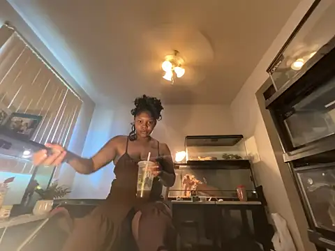 exotic  couple online show from May 28, 9:01 pm