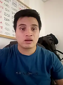 Snapshot of ahntony__69 chatting on November 4, 5:39 am ahntony 69 online show from November 4, 5:39 am