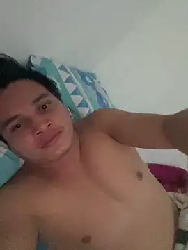 Snapshot of ahntony__69 chatting on May 8, 8:30 am ahntony 69 online show from May 8, 8:30 am
