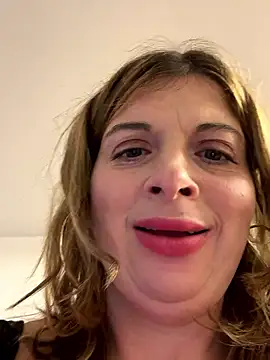 Snapshot of Lombada chatting on November 25, 10:15 am Lombada online show from November 25, 10:15 am