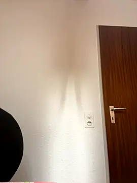 Snapshot of Lombada chatting on December 2, 4:24 pm Lombada online show from December 2, 4:24 pm