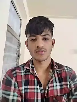 kingkartik7 online show from February 4, 8:35 am