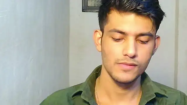 Snapshot of kingkartik7 chatting on December 18, 3:18 pm kingkartik7 online show from December 18, 3:18 pm