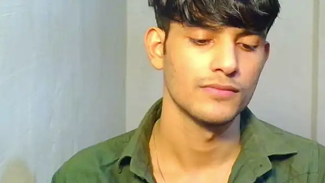 Snapshot of kingkartik7 chatting on December 21, 2:13 pm kingkartik7 online show from December 21, 2:13 pm