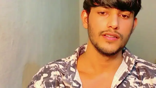 Snapshot of kingkartik7 chatting on February 8, 3:04 pm kingkartik7 online show from February 8, 3:04 pm