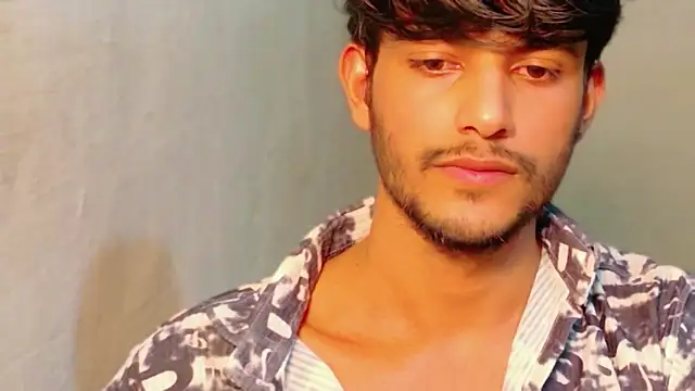 Snapshot of kingkartik7 chatting on February 9, 3:49 pm kingkartik7 online show from February 9, 3:49 pm