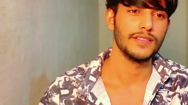 Snapshot of kingkartik7 chatting on February 17, 6:25 pm kingkartik7 online show from February 17, 6:25 pm
