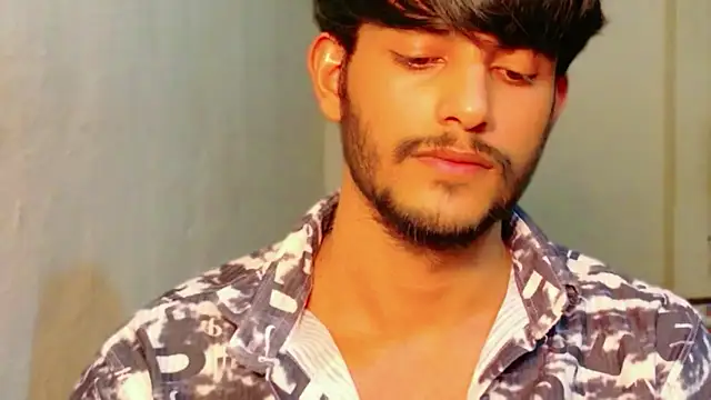 Snapshot of kingkartik7 chatting on February 22, 5:44 pm kingkartik7 online show from February 22, 5:44 pm