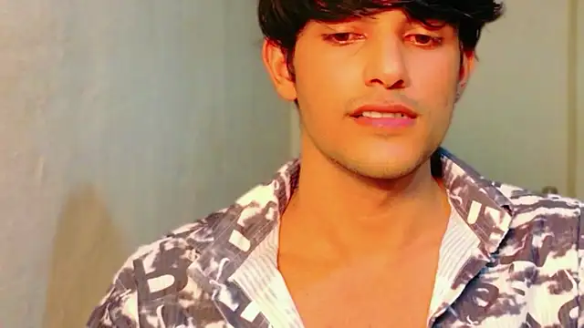 Snapshot of kingkartik7 chatting on March 30, 4:52 pm kingkartik7 online show from March 30, 4:52 pm