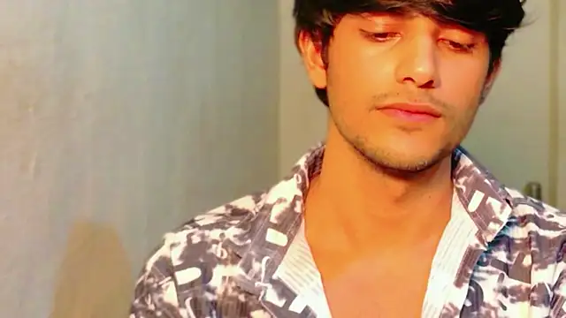 Snapshot of kingkartik7 chatting on April 2, 7:33 pm kingkartik7 online show from April 2, 7:33 pm