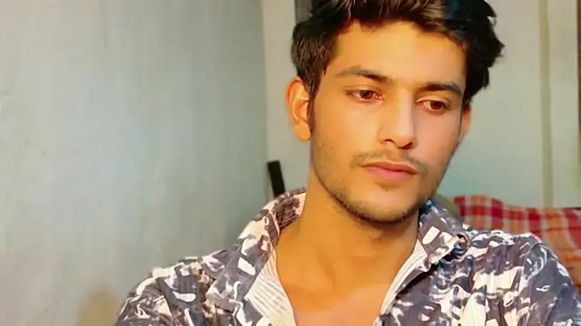 Snapshot of kingkartik7 chatting on June 7, 4:55 pm kingkartik7 online show from June 7, 4:55 pm