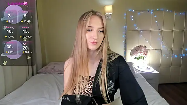 Stacy River online show from February 11, 8:15 am