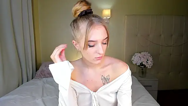 Stacy River online show from February 22, 11:24 am