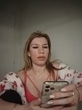 EvaRush online show from February 25, 7:01 pm