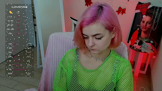 Snapshot of Fire_Bestie chatting on January 13, 1:49 pm Fire Bestie online show from January 13, 1:49 pm