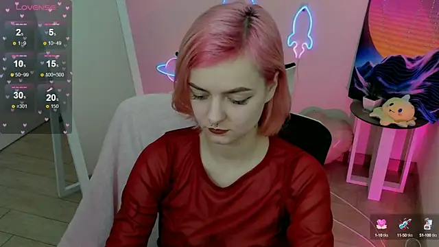 Snapshot of Fire_Bestie chatting on February 17, 4:48 pm Fire Bestie online show from February 17, 4:48 pm