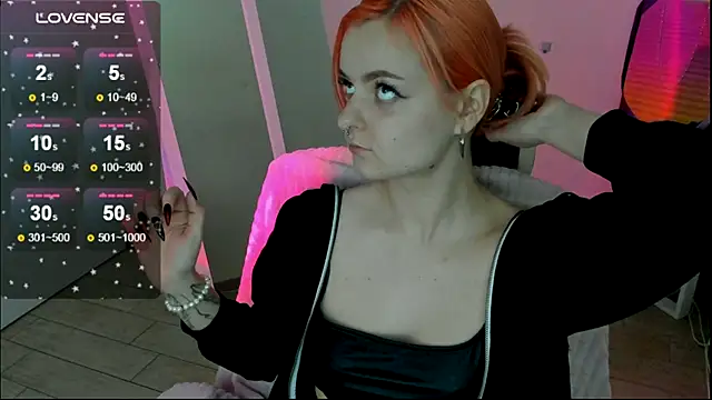 Snapshot of Fire_Bestie chatting on November 7, 1:44 pm Fire Bestie online show from November 7, 1:44 pm