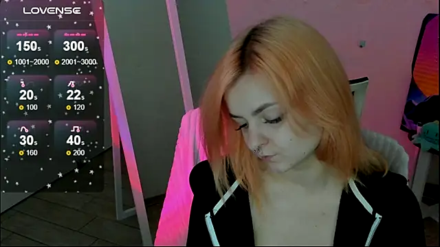 Snapshot of Fire_Bestie chatting on November 19, 2:06 pm Fire Bestie online show from November 19, 2:06 pm