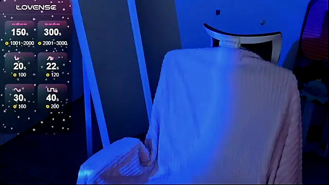 Snapshot of Fire_Bestie chatting on November 22, 1:43 pm Fire Bestie online show from November 22, 1:43 pm