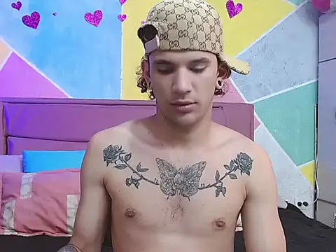 Snapshot of tylor_boy chatting on September 17, 3:52 am tylor boy online show from September 17, 3:52 am