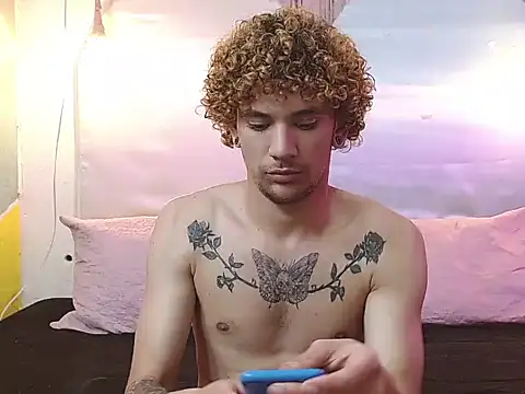 tylor boy online show from December 1, 4:17 am