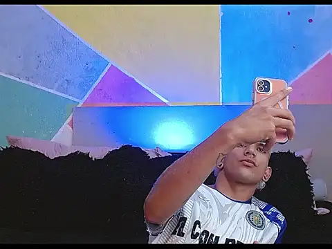 tylor boy online show from February 22, 2:45 am