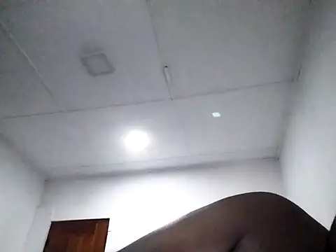 Snapshot of nikini1621 chatting on November 9, 2:54 am nikini1621 online show from November 9, 2:54 am