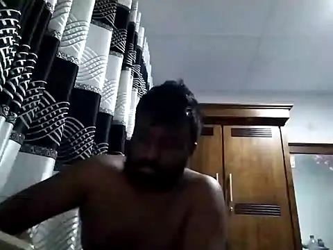 Snapshot of nikini1621 chatting on December 2, 2:34 pm nikini1621 online show from December 2, 2:34 pm