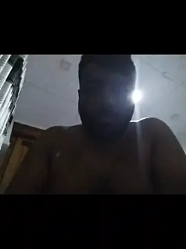 Snapshot of nikini1621 chatting on February 21, 12:17 pm nikini1621 online show from February 21, 12:17 pm