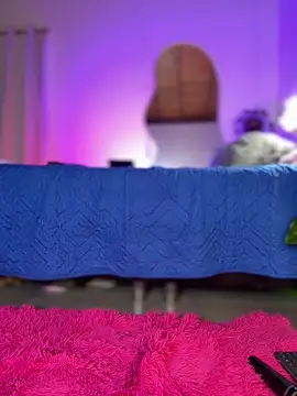 Snapshot of LunaRose5 chatting on February 6, 3:33 am LunaRose5 online show from February 6, 3:33 am