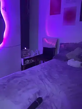 Snapshot of angie_bigboobs_ chatting on November 4, 1:27 am angie bigboobs online show from November 4, 1:27 am