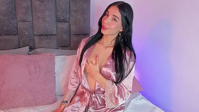 Snapshot of reallyfrost chatting on December 26, 5:58 am reallyfrost online show from December 26, 5:58 am