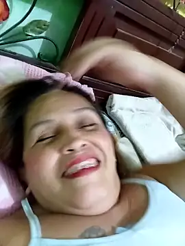 mom son dirty online show from April 11, 1:43 am