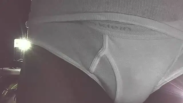 Snapshot of briefsguy4life@xh chatting on September 13, 5:07 am briefsguy4lifexh online show from September 13, 5:07 am