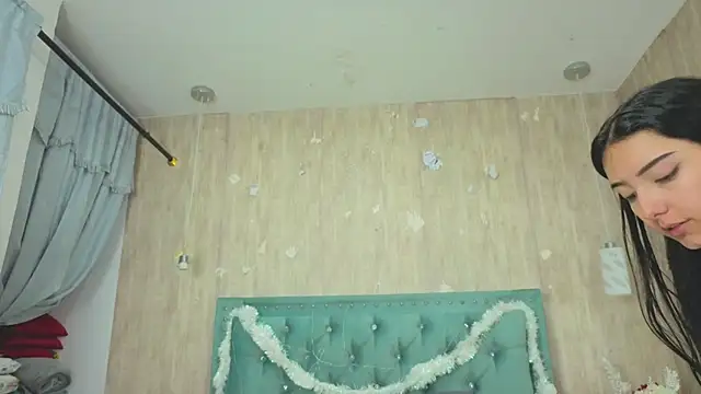 Snapshot of Marcelaa_fox chatting on November 27, 8:33 pm Marcelaa fox online show from November 27, 8:33 pm