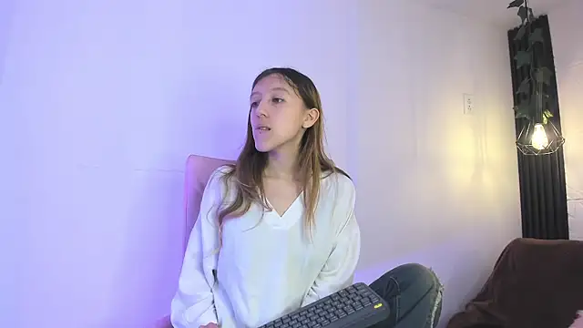 BLAIR AND BRIAR online show from December 1, 2:11 pm