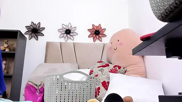 Dalia 20 online show from January 27, 3:47 am