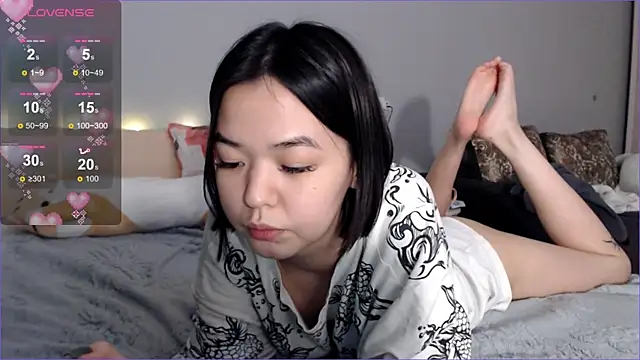 Snapshot of osaka_nia chatting on January 11, 3:09 pm osaka nia online show from January 11, 3:09 pm