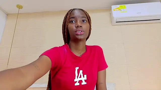 Chocolatte bar online show from March 12, 1:19 pm