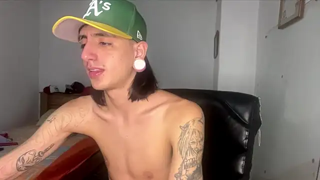 Matthew Dixonn online show from February 22, 1:55 am