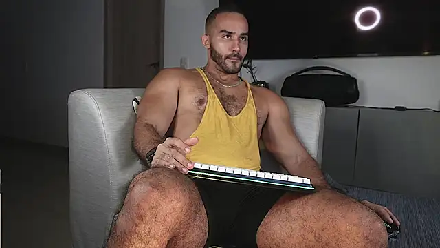 Snapshot of orion1993 chatting on December 23, 9:18 am orion1993 online show from December 23, 9:18 am