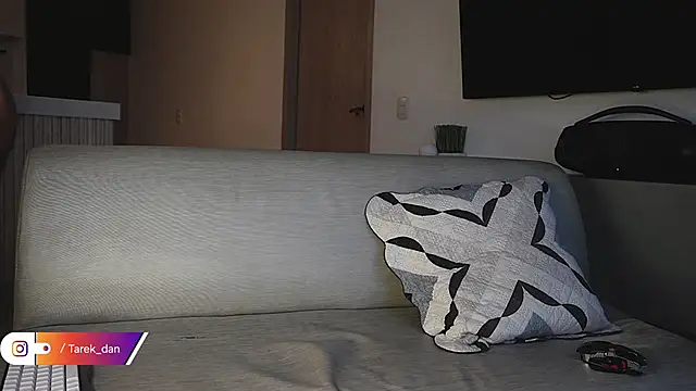 Snapshot of orion1993 chatting on February 2, 3:00 pm orion1993 online show from February 2, 3:00 pm