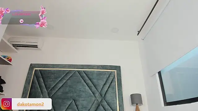 Dakota Mon online show from March 22, 10:59 pm