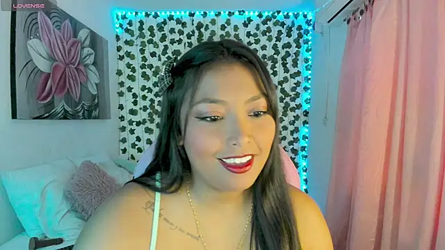 Snapshot of daren_paulina chatting on March 22, 1:41 pm daren paulina online show from March 22, 1:41 pm