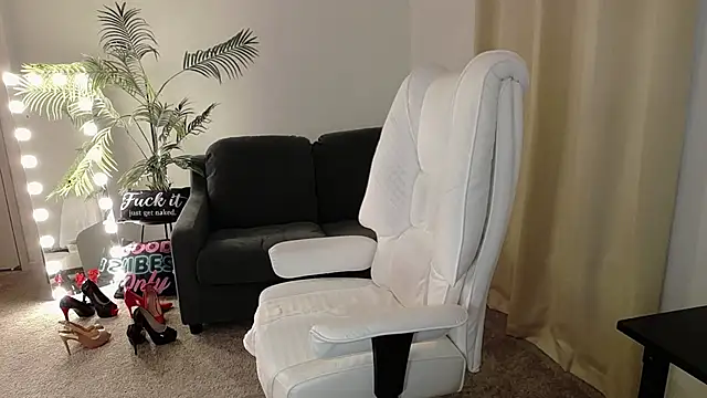 YourMarthaMayer online show from February 3, 6:49 pm